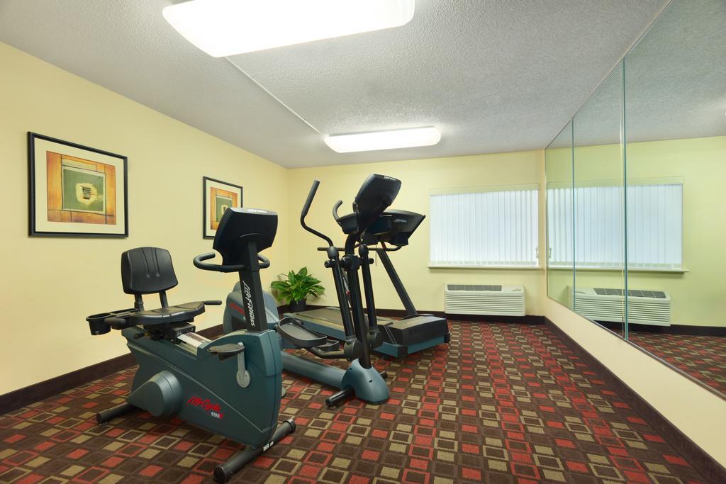 Days Inn By Wyndham Fort Smith Bagian luar foto